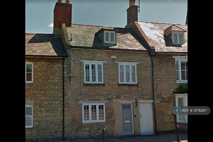 3 Bedroom Terraced House To Rent In Bridge Street, Olney, MK46