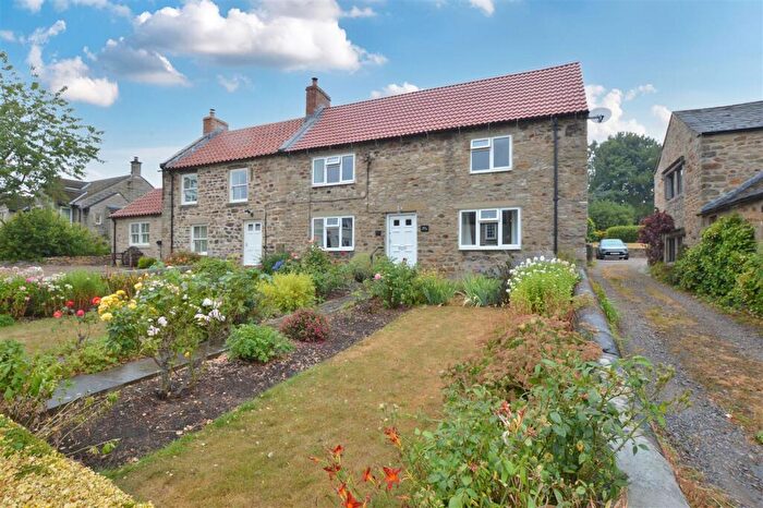 2 Bedroom Cottage To Rent In Dale Cottage, Richmond Road, Skeeby, DL10