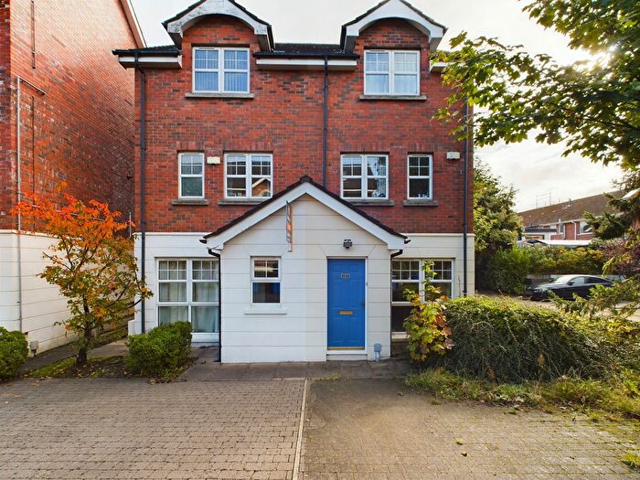 4 Bedroom Town House To Rent In Ardenlee Crescent, Belfast, BT6