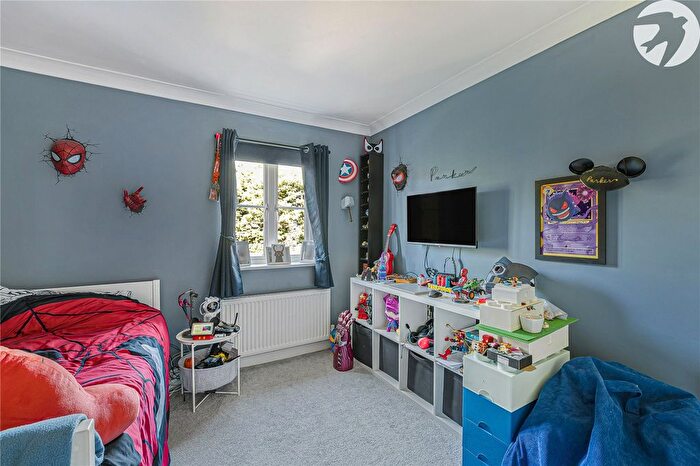 4 Bedroom End Terrace House For Sale In High Trees, Dartford, Kent, DA2