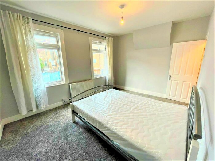 4 Bedroom Terraced House To Rent In Winkfield Rd, Plaistow, E13