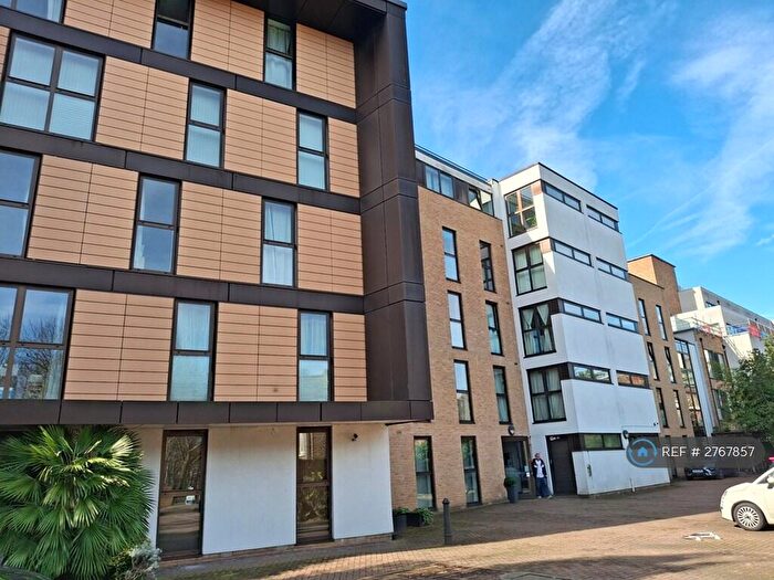 1 Bedroom Flat To Rent In Carter House, London, SW11