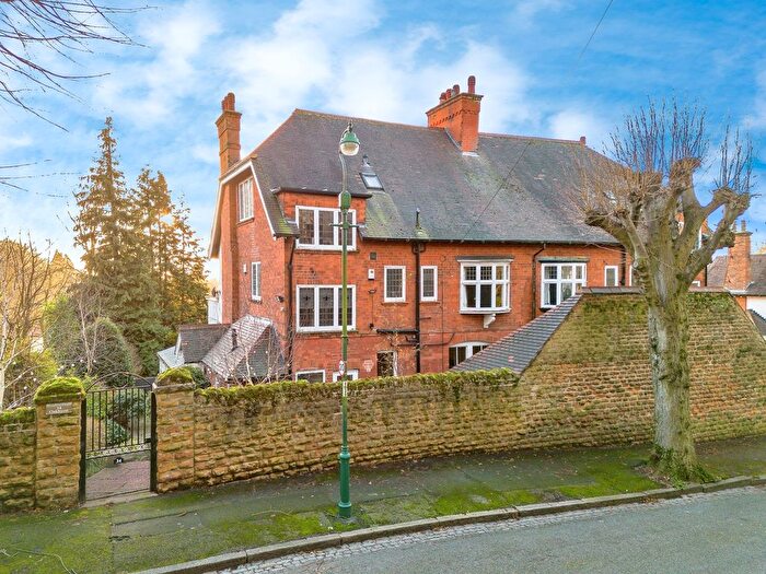 5 Bedroom Semi Detached House For Sale In Warwick Road, Nottingham, Nottinghamshire, NG3