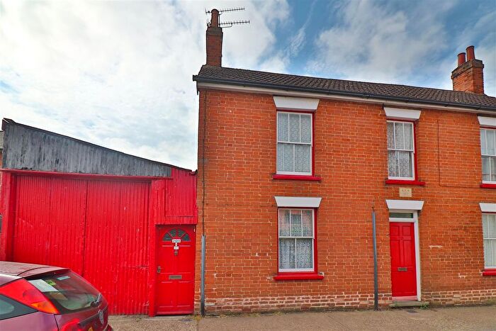 1 Bedroom Flat To Rent In George Street, Hadleigh, Ipswich, Suffolk, IP7