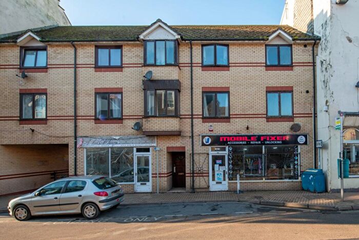 1 Bedroom Apartment For Sale In Clifton Court, Ilfracombe, EX34
