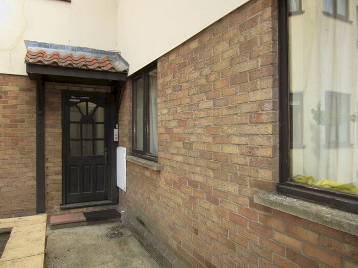 2 Bedroom Flat To Rent In North Hirne Court, King's Lynn, PE30