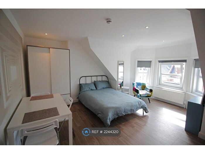 1 Bedroom Flat To Rent In Turay Court, Bournemouth, BH1