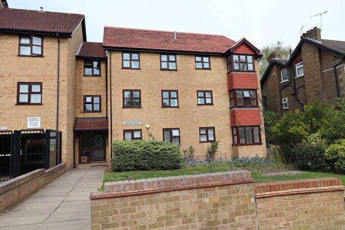 2 Bedroom Flat For Sale In Warham Road, South Croydon, CR2
