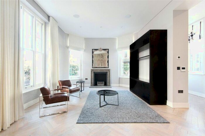 3 Bedroom Flat To Rent In Westbourne Park Villas, Bayswater, W2