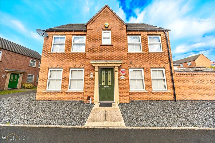 3 Bedroom Semi Detached House For Sale In Queen Elizabeth Road, Nuneaton, Warwickshire, CV10