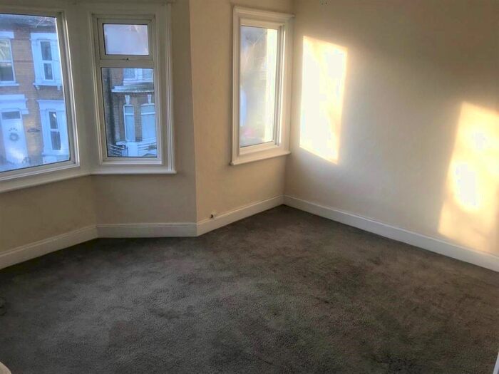 1 Bedroom Flat To Rent In Wesley Road, Southend-On-Sea, SS1