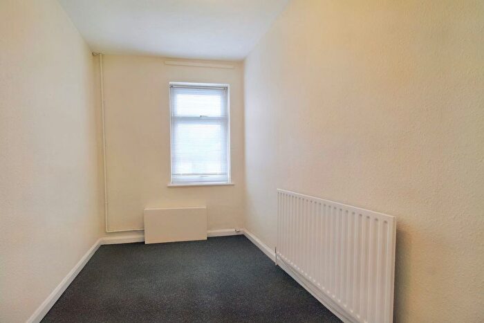 3 Bedroom Flat To Rent In Montpelier Road, Dunkirk, Nottingham, NG7