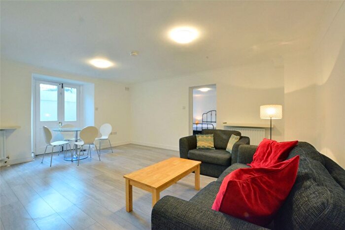 1 Bedroom Flat To Rent In Catherine Grove, London, SE10