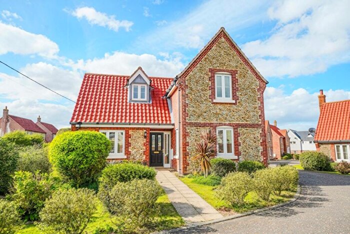 3 Bedroom Detached House For Sale In Gunner Close, Mundesley, NR11