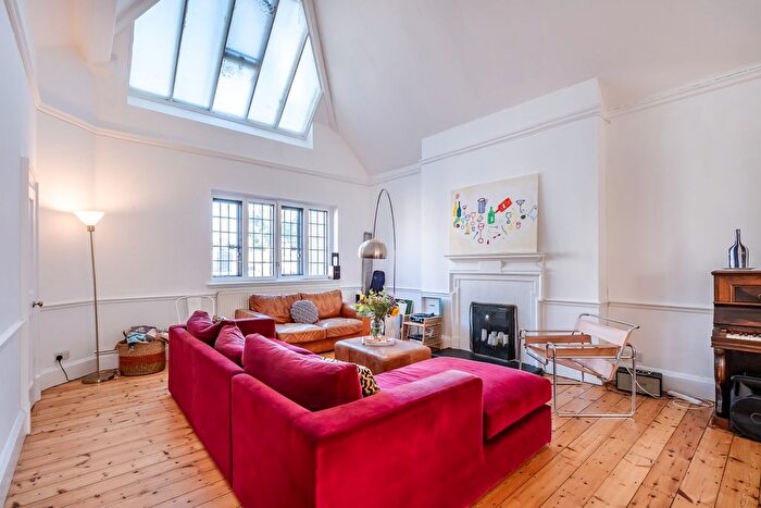 4 Bedroom Flat To Rent In Kensington High Street, London, W8