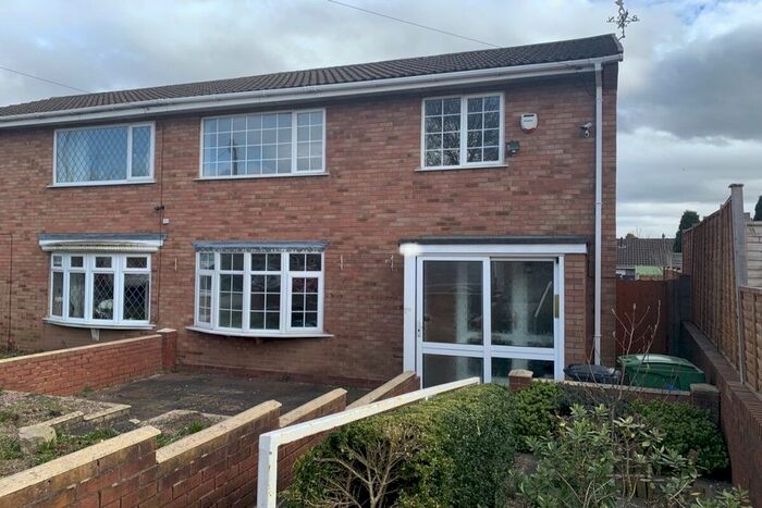 3 Bedroom Semi-Detached House To Rent In Rock Hill, Bromsgrove, B61