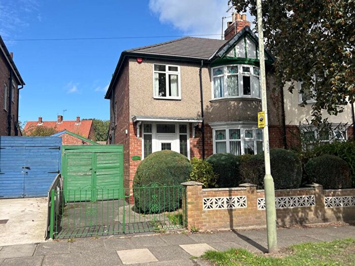 3 Bedroom Semi Detached House For Sale In Bates Avenue, Darlington, DL3