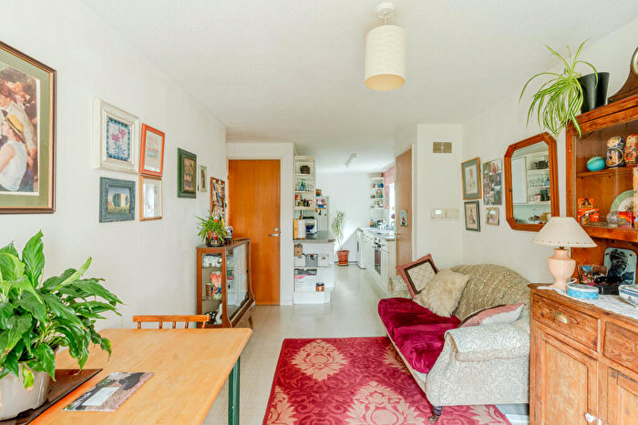 3 Bedroom End Of Terrace House For Sale In Clover Ground, Bristol, BS9