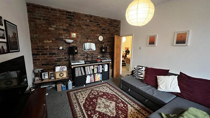 1 Bedroom Flat To Rent In Chatham Grove, West Didsbury, Manchester, M20