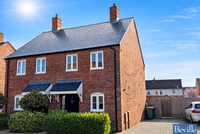 2 Bedroom Semi Detached House For Sale In Greenwood Close, Sonning Common, RG4