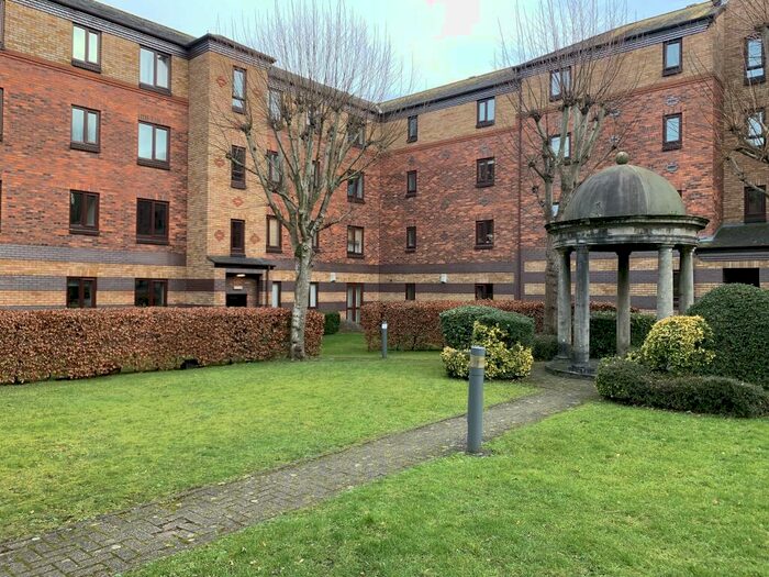 2 Bedroom Flat To Rent In Franklin Court, Redcliff Mead Lane, Bristol, BS1