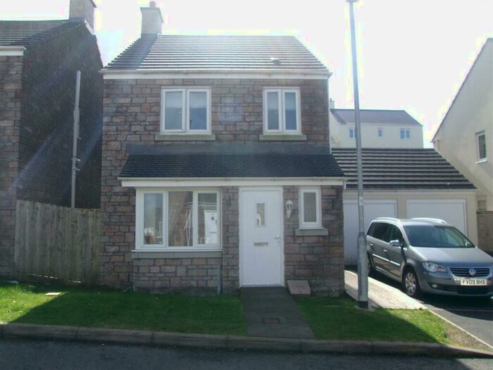 3 Bedroom Link Detached House To Rent In Richards Close, Okehampton, EX20