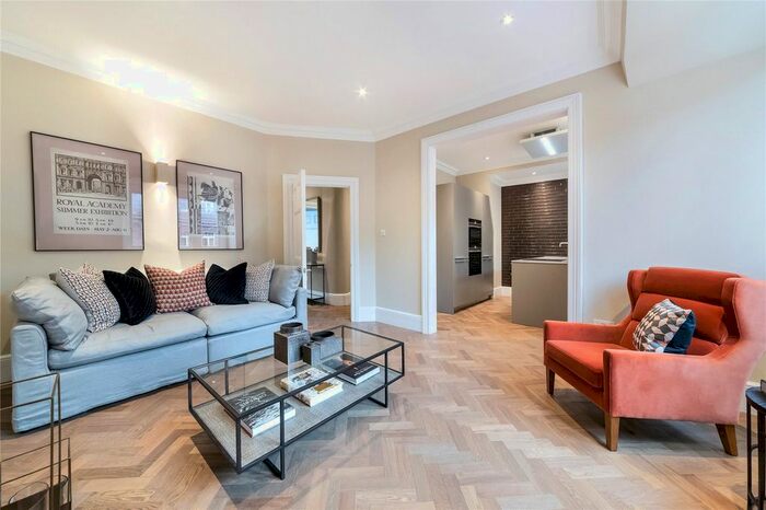 2 Bedroom Flat To Rent In South Audley Street, London, W1K