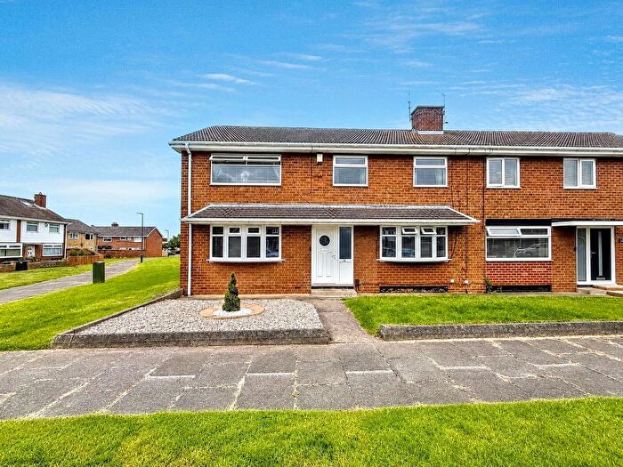5 Bedroom Semi Detached House For Sale In Tebay Close, Ormesby, Middlesbrough, TS7