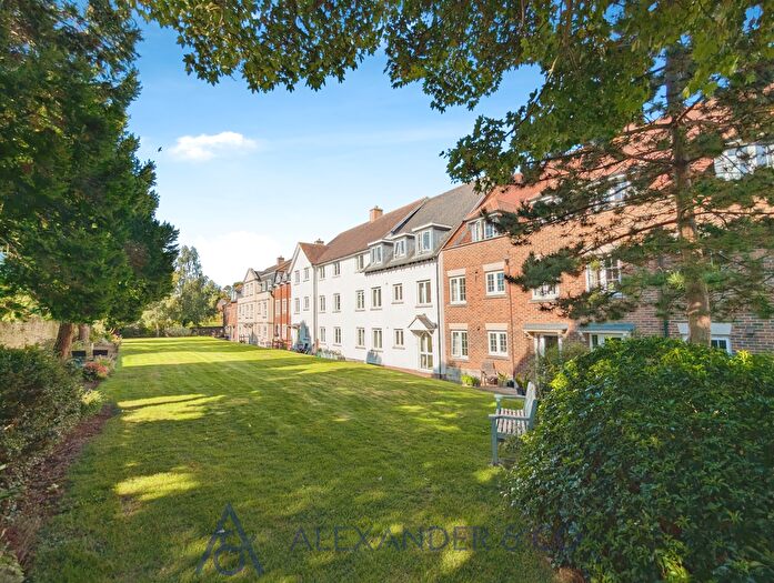 2 Bedroom Flat To Rent In Saxon Court, Wessex Way, Bicester, OX26