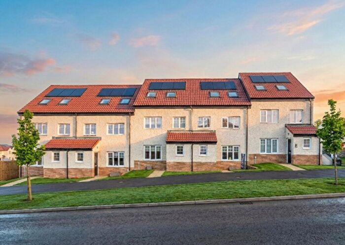4 Bedroom Town House For Sale In Standhill Farm, Armadale, Bathgate, EH48