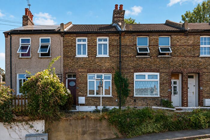 3 Bedroom Terraced House For Sale In Mount Pleasant Road, Dartford, DA1