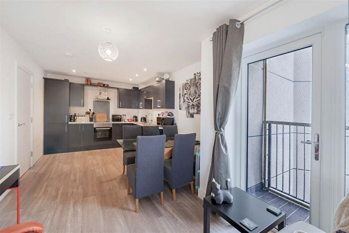 1 Bedroom Flat For Sale In Maidstone Road, Paddock Wood, Tonbridge, TN12