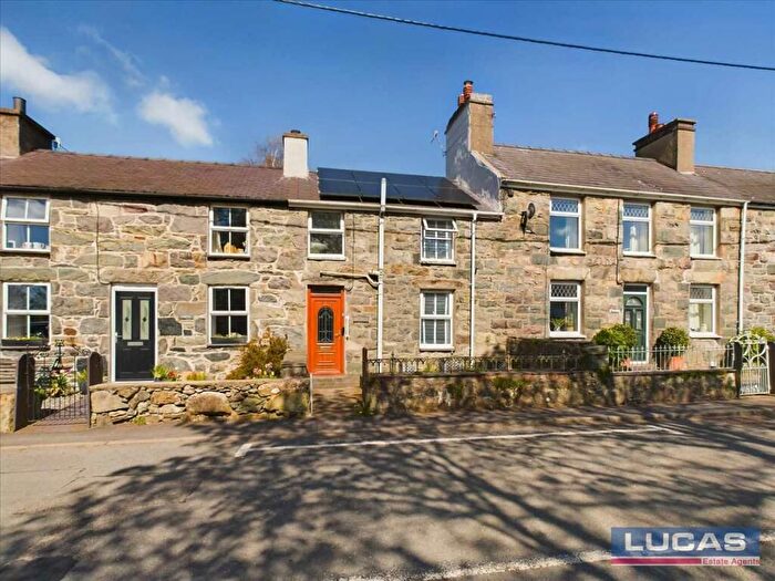 2 Bedroom Terraced House For Sale In Waunfawr, Caernarfon, LL55
