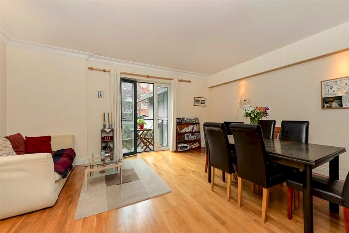 1 Bedroom Flat To Rent In Palmerston House, Westminster Bridge Road, Waterloo, London, SE1