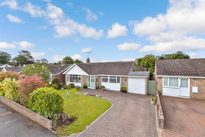 2 Bedroom Detached Bungalow For Sale In Beacon Way, Lympne, Kent, CT21