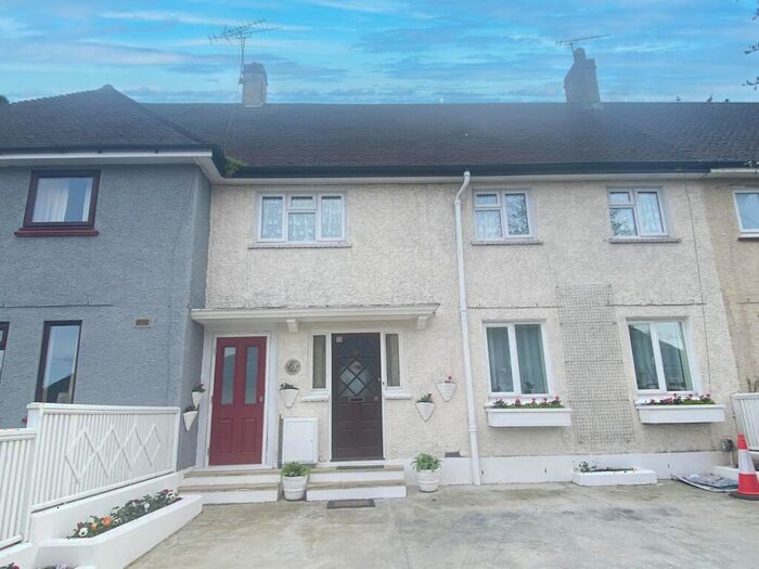 2 Bedroom Apartment To Rent In Dorchester Road, Gravesend, Kent, DA12