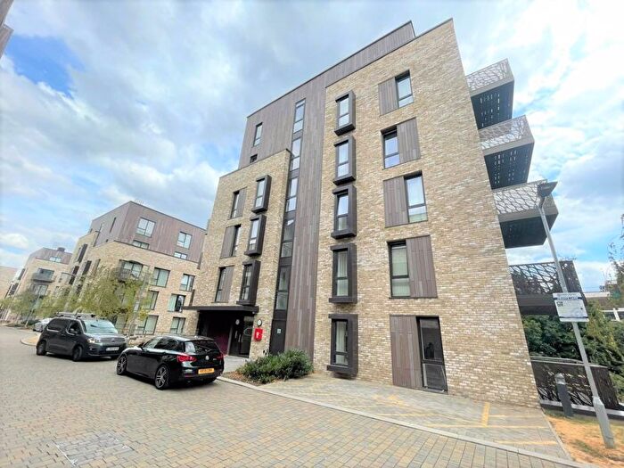 3 Bedroom Flat To Rent In Chiltern Heights, Caledonian Road, N1