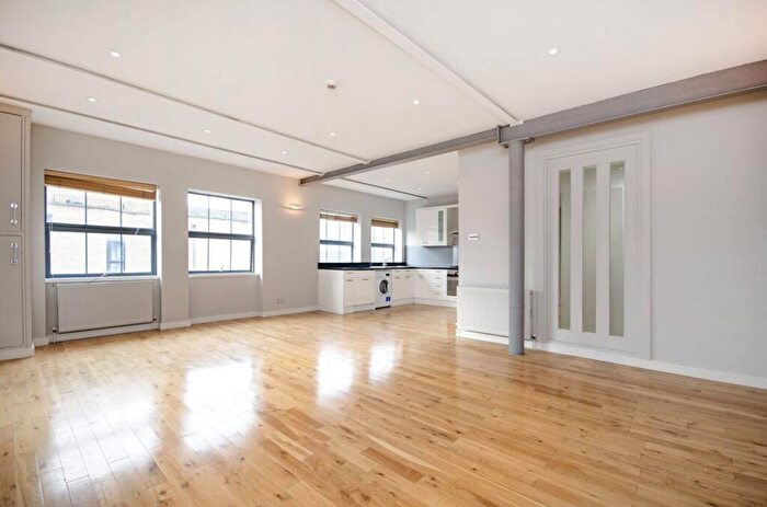 2 Bedroom Flat To Rent In Florfield Road, London Fields, London, E8