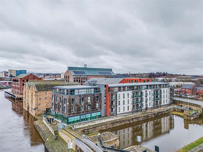 1 Bedroom Flat For Sale In Hebble Wharf, Navigation Walk, Wakefield, WF1