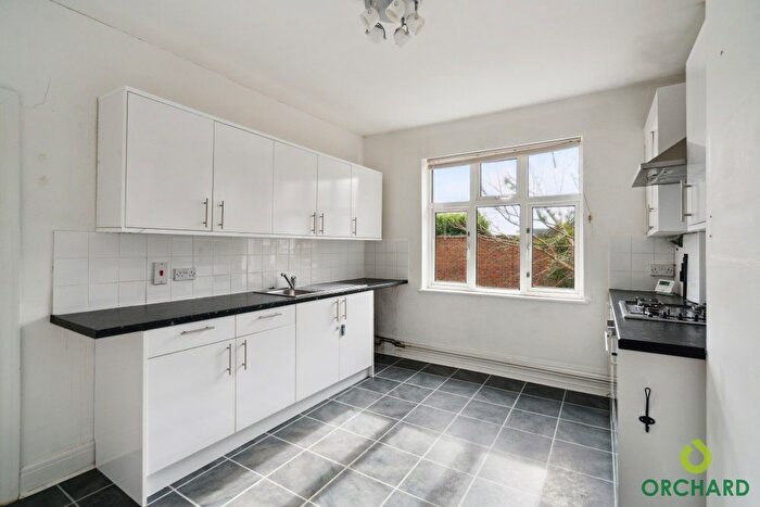 1 Bedroom Flat To Rent In Glebe Avenue, Ickenham, UB10