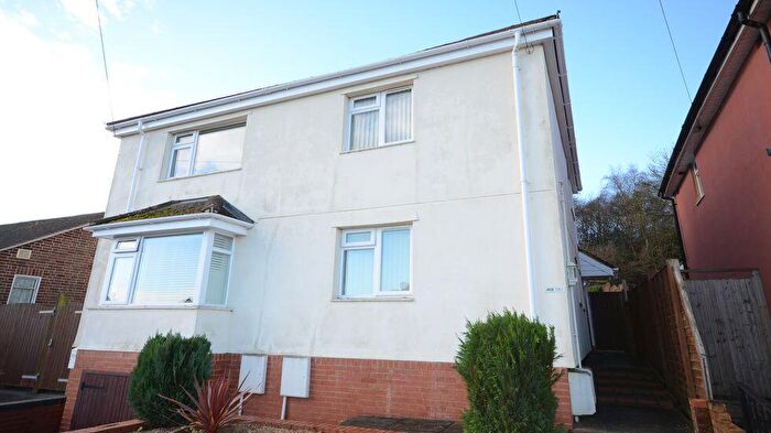 2 Bedroom Flat To Rent In Thirlmere Avenue, Tilehurst, Reading, RG30