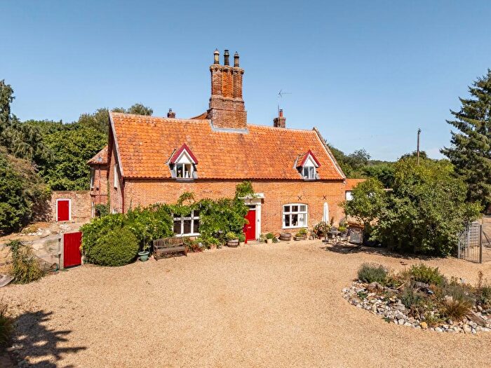 4 Bedroom Detached House For Sale In North Pickenham Road, Swaffham, PE37