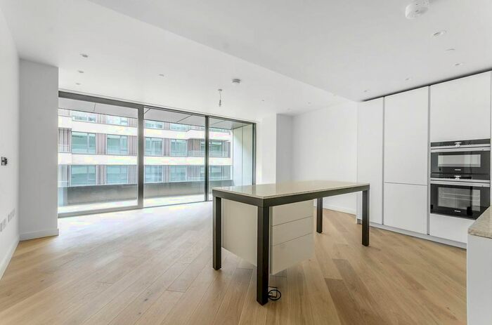 2 Bedroom Flat To Rent In Wood Crescent, White City, London W12