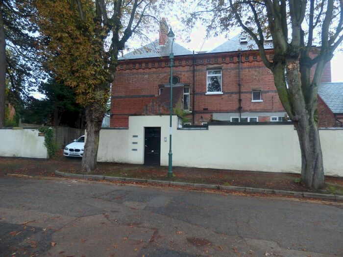 2 Bedroom Flat To Rent In Chestnut Grove, Mapperley Park, Nottingham, NG3