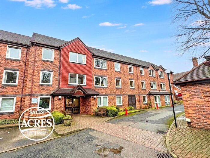 2 Bedroom Flat For Sale In Midland Drive, Sutton Coldfield, B72