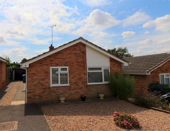 2 Bedroom Detached Bungalow To Rent In Bracken Close, Kettering, NN16