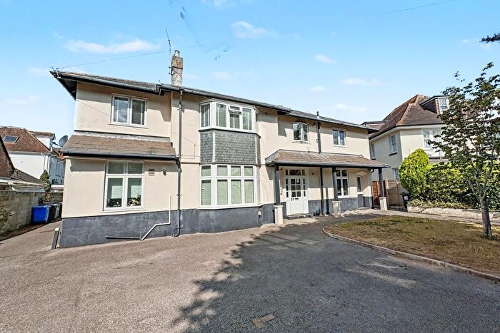 3 Bedroom Flat For Sale In Boscombe Manor, BH5