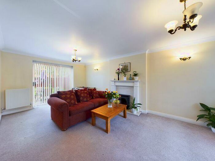 5 Bedroom Detached House For Sale In Callow Hill Way, Heatherton