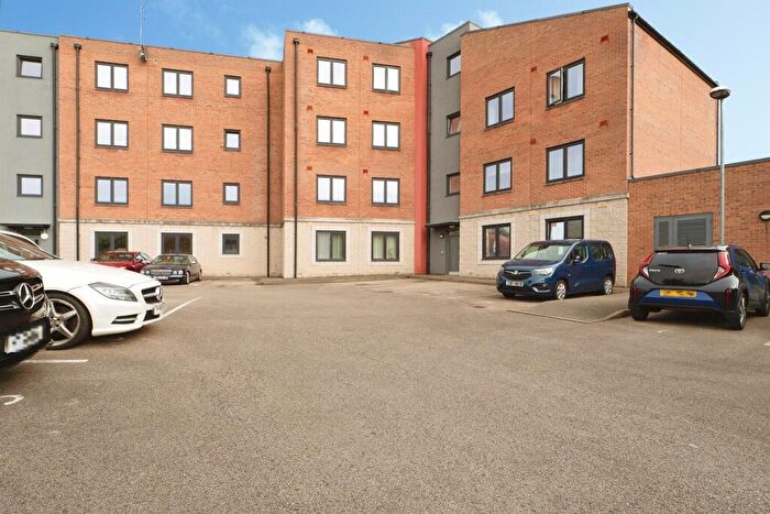 2 Bedroom Apartment For Sale In Sidings Walk, Loughborough, LE11