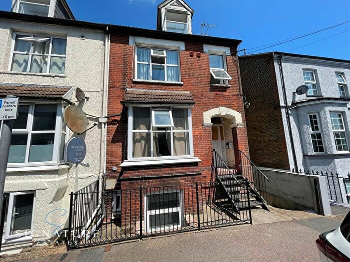 Property To Rent In Flat, Hamilton Hou- Derby Roadwatford, WD17